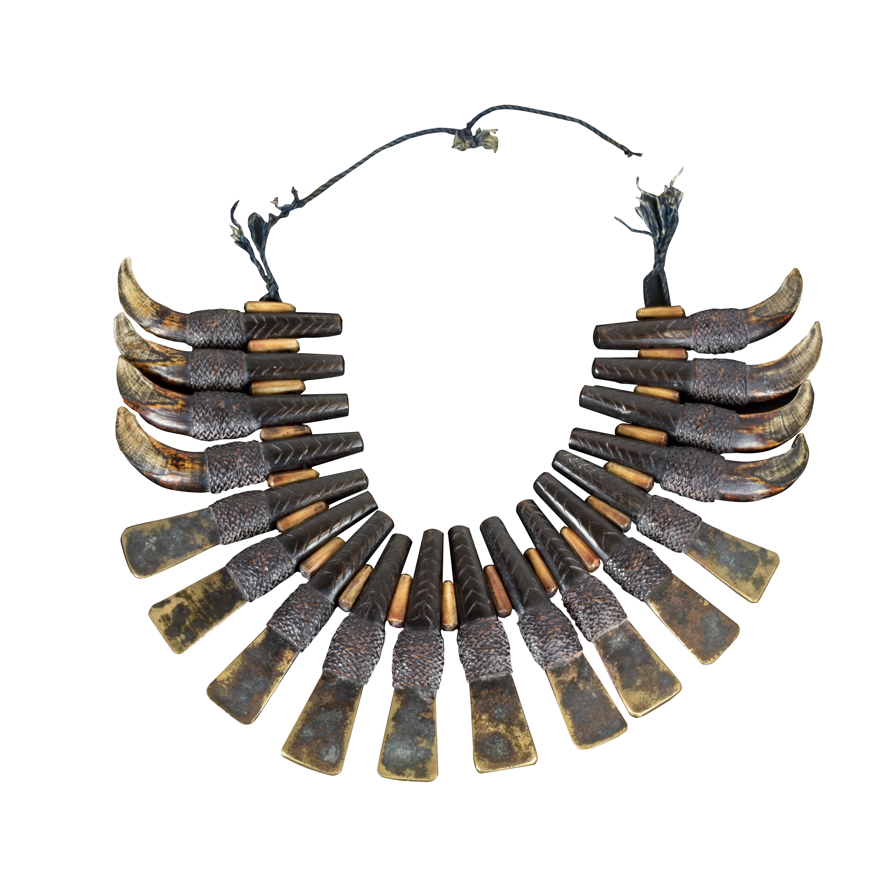 - A Foaya or necklace