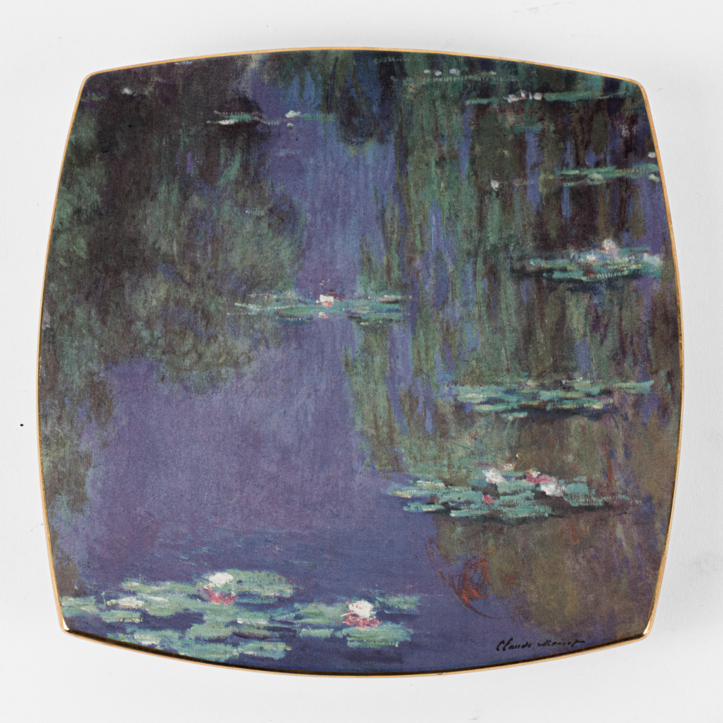  A Claude 'Lily pads and lilies on a pond' plate